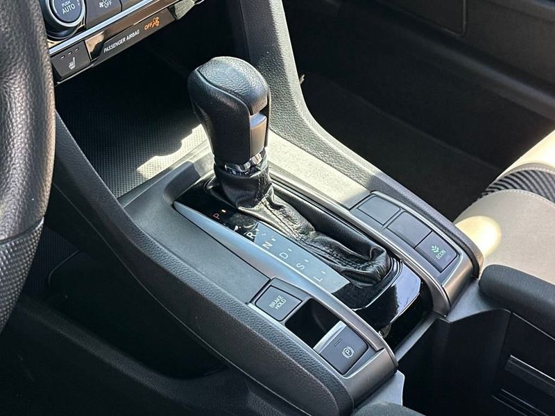 2019 Honda Civic Hatchback EX photo 15