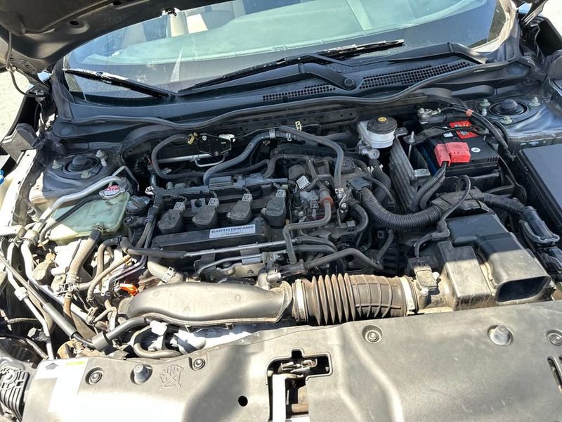 2019 Honda Civic Hatchback EX photo 18