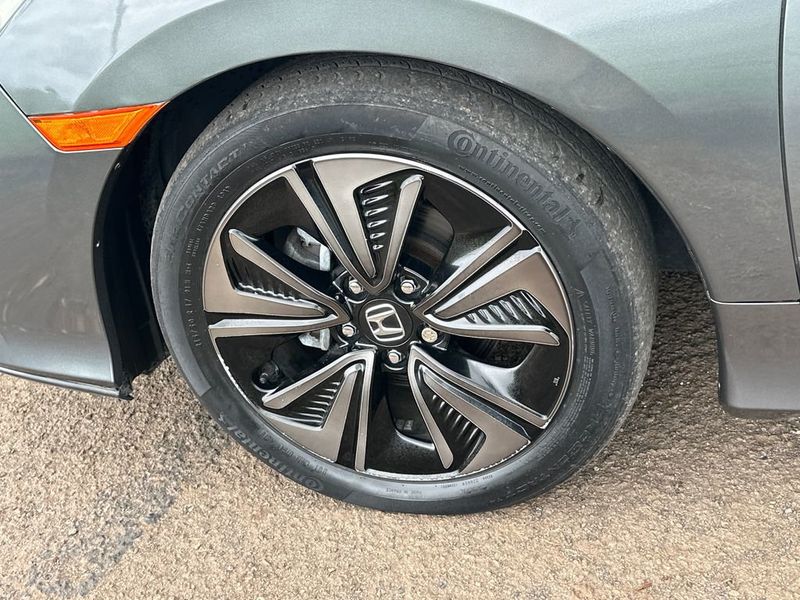 2019 Honda Civic Hatchback EX CVT - 22984251 - 10