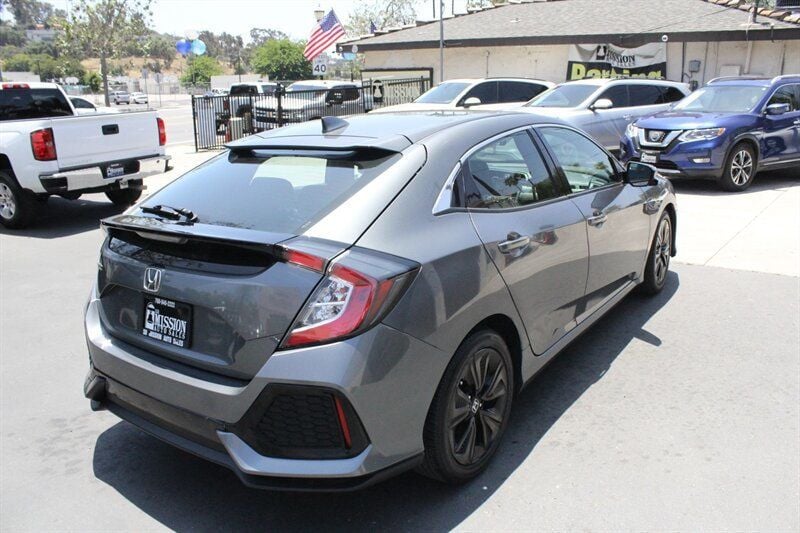 2019 Honda Civic Hatchback EX CVT - 22454456 - 6