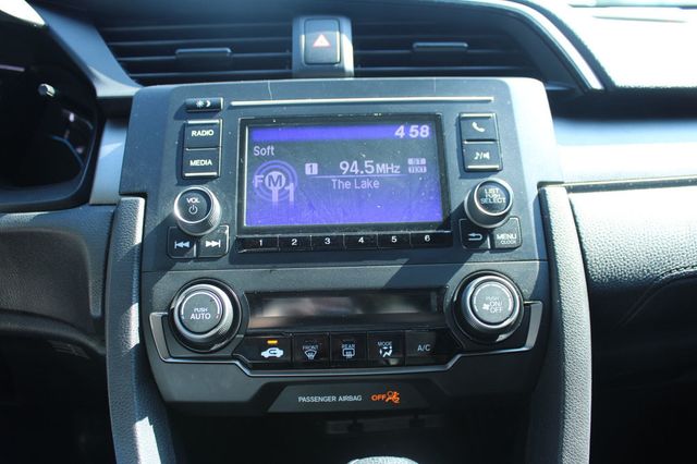 2019 Honda Civic Hatchback LX CVT - 23064727 - 17
