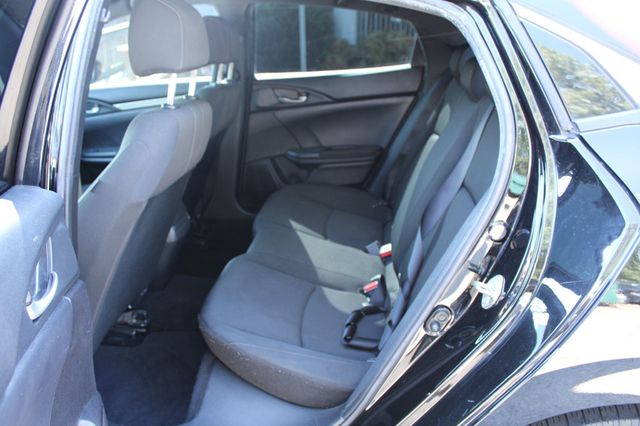 2019 Honda Civic Hatchback LX CVT - 23064727 - 28
