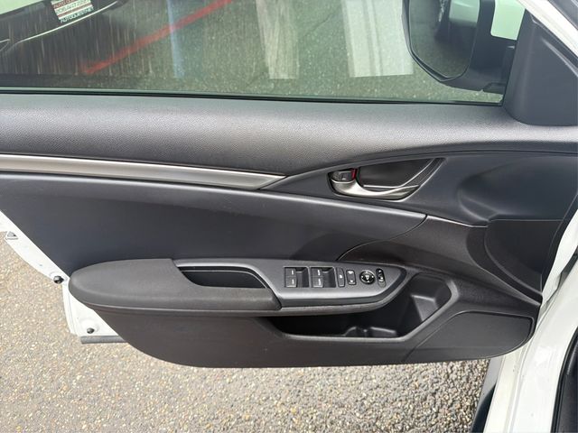 2019 Honda Civic Hatchback Sport CVT - 22991069 - 17