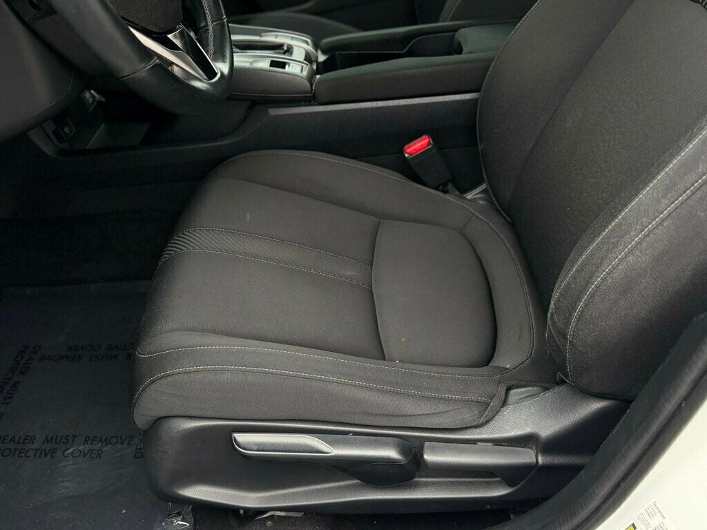 2019 Honda Civic Hatchback Sport CVT - 22979646 - 17