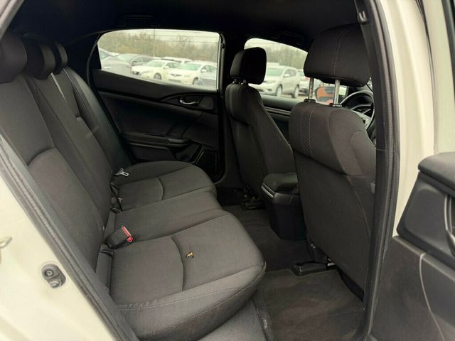 2019 Honda Civic Hatchback Sport CVT - 22979646 - 26