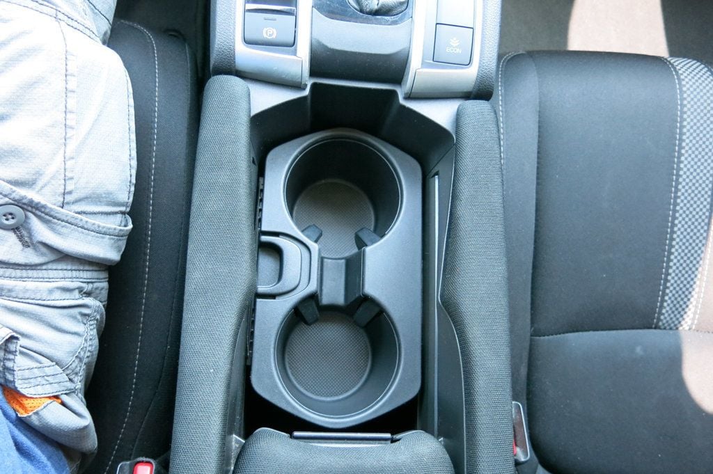 2019 Honda Civic LX photo 30
