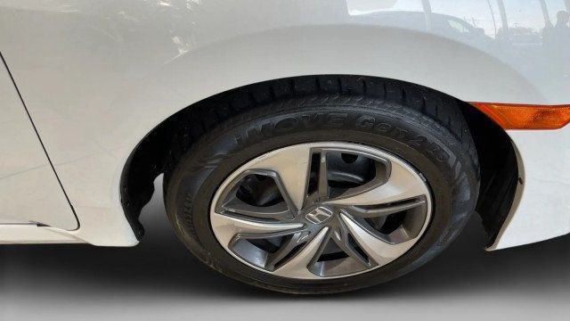 2019 Honda Civic Sedan LX CVT - 22982269 - 18