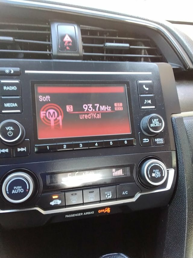 2019 Honda Civic Sedan LX CVT - 23017626 - 15