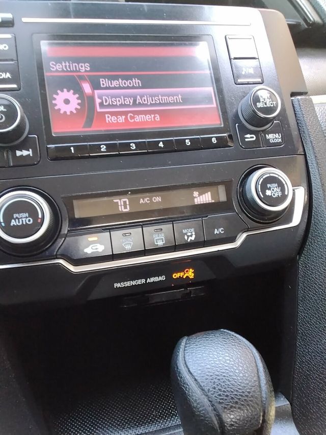 2019 Honda Civic Sedan LX CVT - 23017626 - 18