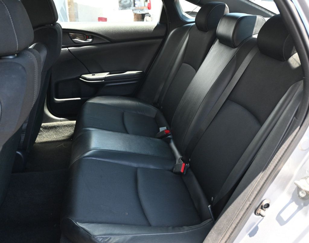 Honda Civic photo 13