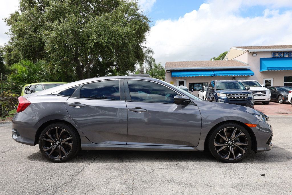 2019 Honda Civic Sport photo 3