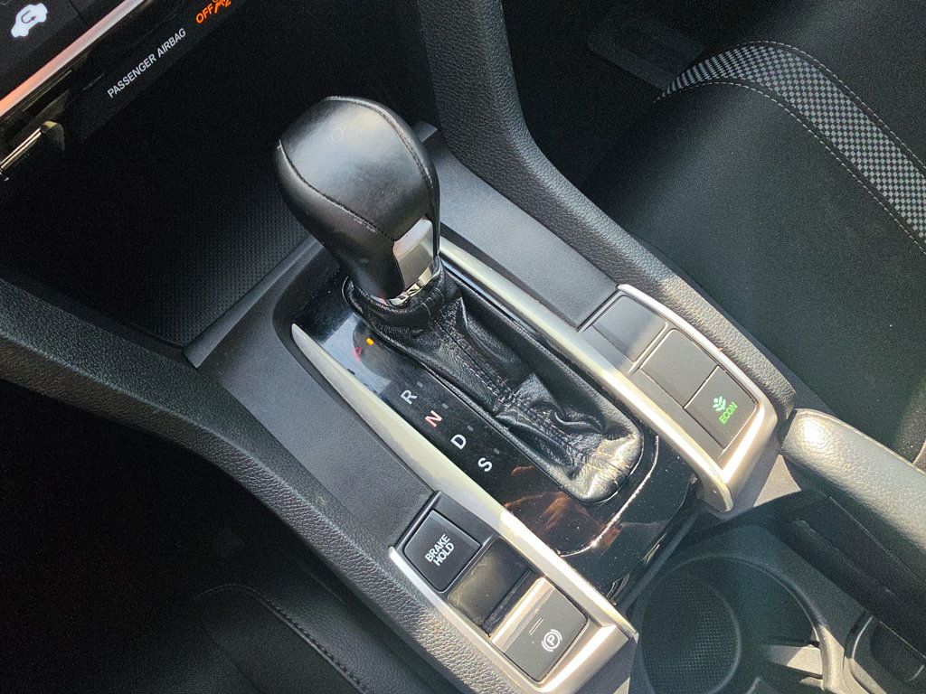 Honda Civic photo 32