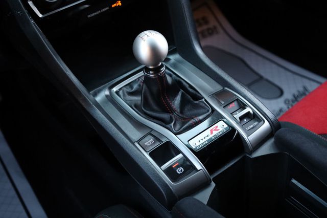 2019 Honda Civic Type R Touring Manual - 22936173 - 32