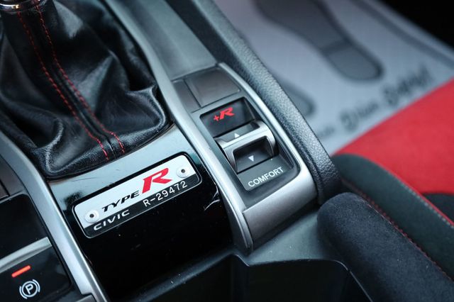 2019 Honda Civic Type R Touring Manual - 22936173 - 34