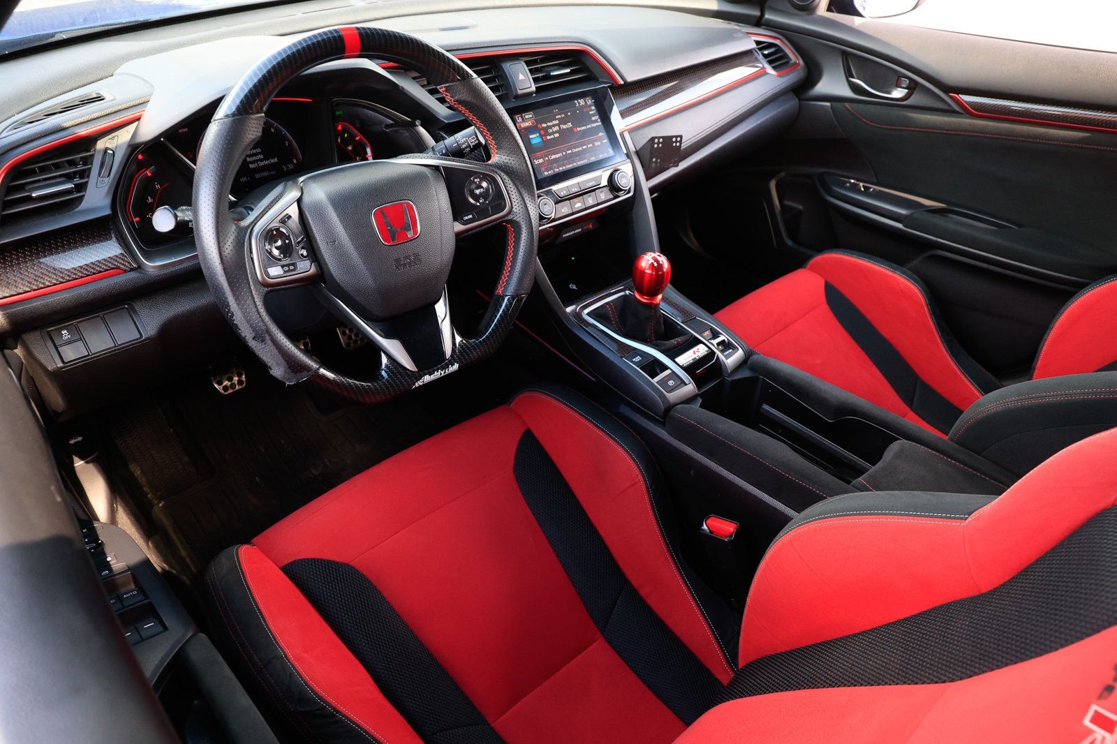 2019 Honda Civic Type R Touring photo 4