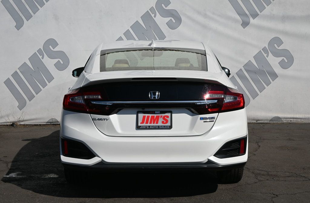 2019 Honda Clarity Plug-In Hybrid Touring photo 3