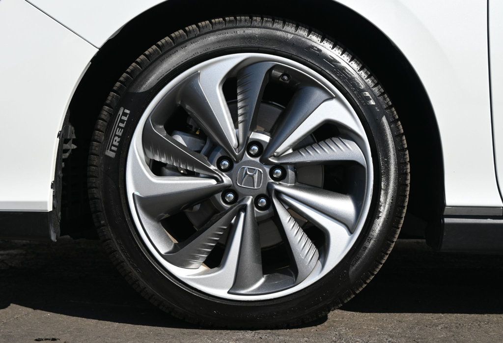2019 Honda Clarity Plug-In Hybrid Touring photo 4