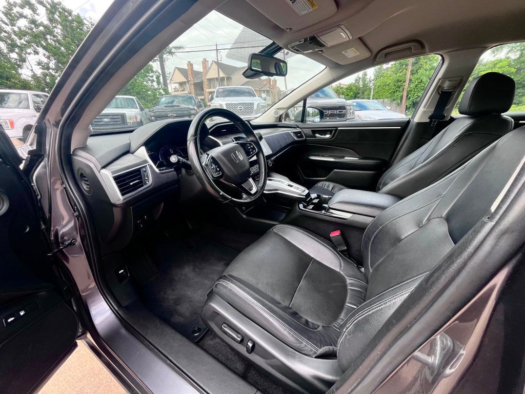 2019 Honda Clarity Plug-In Hybrid Touring Sedan - 22413392 - 16