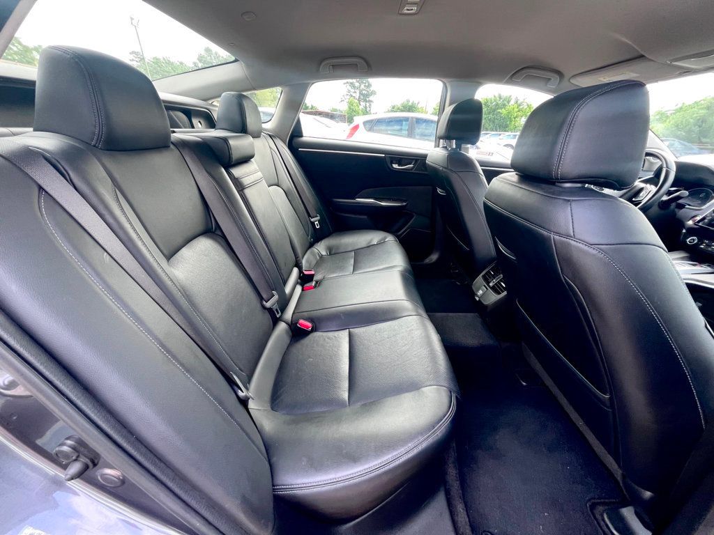 2019 Honda Clarity Plug-In Hybrid Touring Sedan - 22413392 - 23