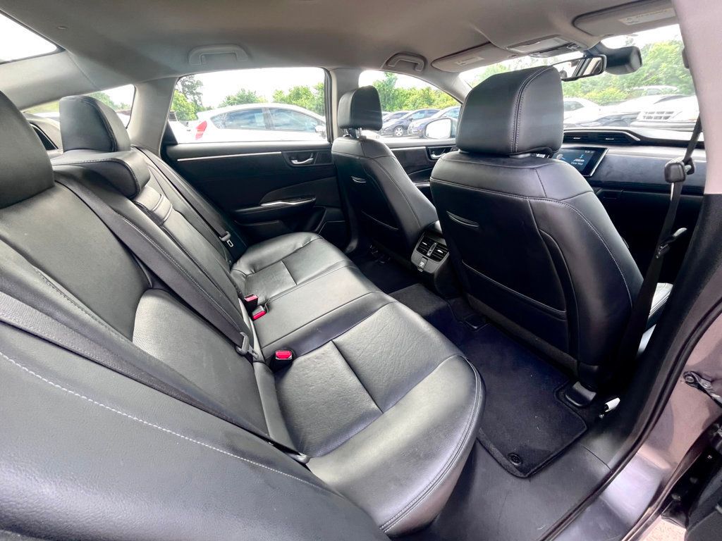 2019 Honda Clarity Plug-In Hybrid Touring Sedan - 22413392 - 25