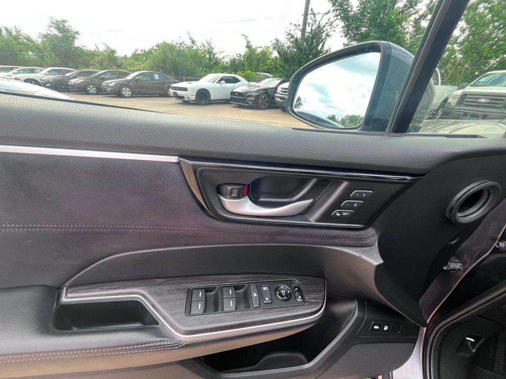 2019 Honda Clarity Plug-In Hybrid Touring Sedan - 22413392 - 33
