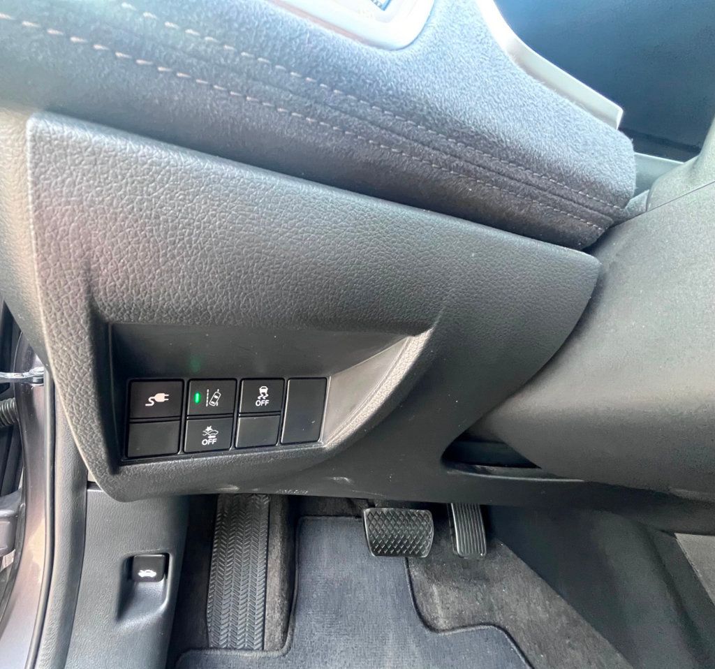 2019 Honda Clarity Plug-In Hybrid Touring Sedan - 22413392 - 35