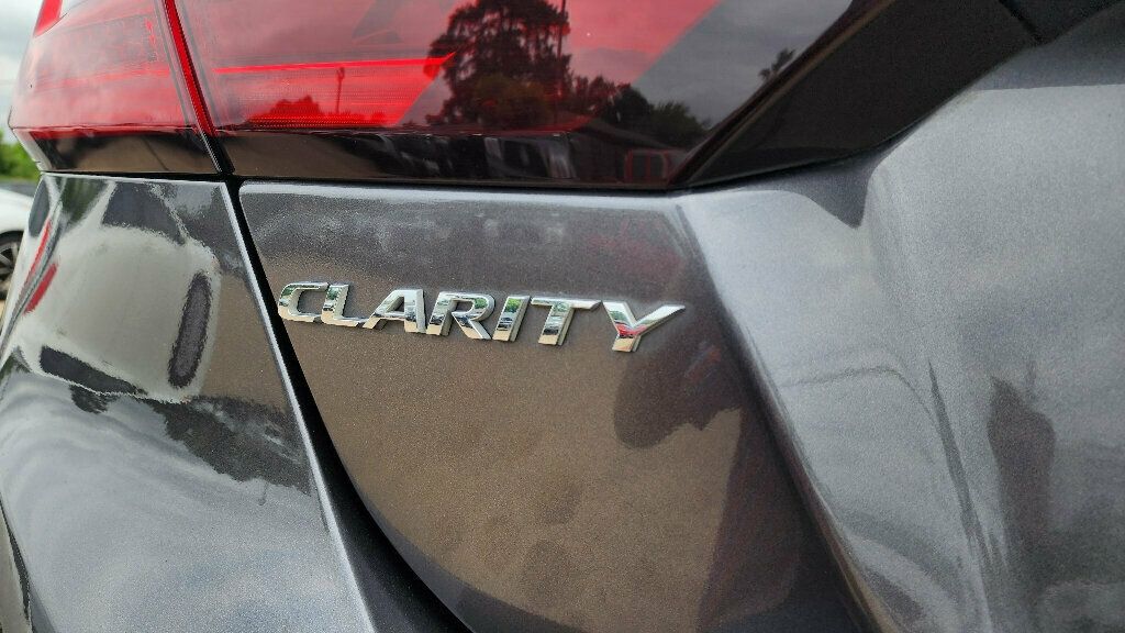 2019 Honda Clarity Plug-In Hybrid Touring Sedan - 22413392 - 38