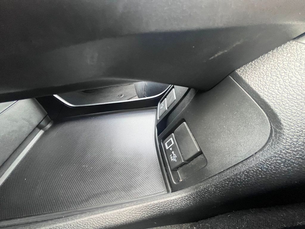 2019 Honda Clarity Plug-In Hybrid Touring Sedan - 22413392 - 48