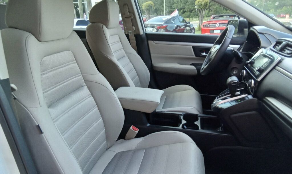 2019 Honda CR-V LX photo 10