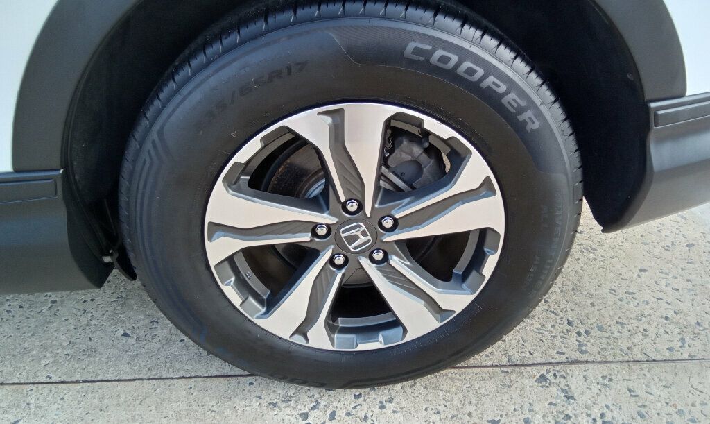 2019 Honda CR-V LX photo 23
