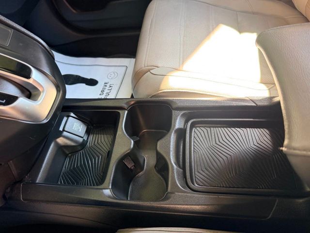 2019 Honda CR-V Touring AWD - 23032040 - 38