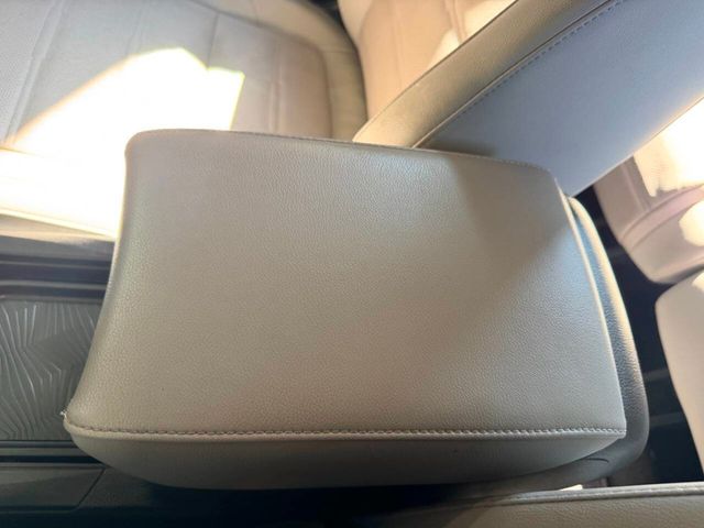 2019 Honda CR-V Touring AWD - 23032040 - 39