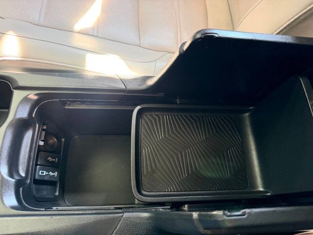 2019 Honda CR-V Touring AWD - 23032040 - 41