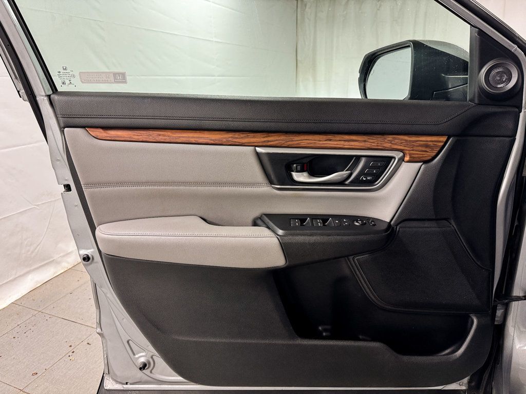 2019 Honda CR-V Touring AWD - 23000368 - 14