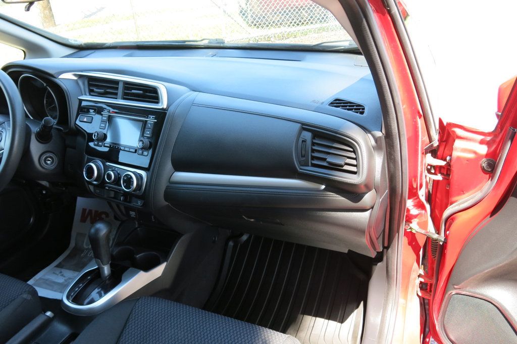 2019 Honda Fit LX photo 12