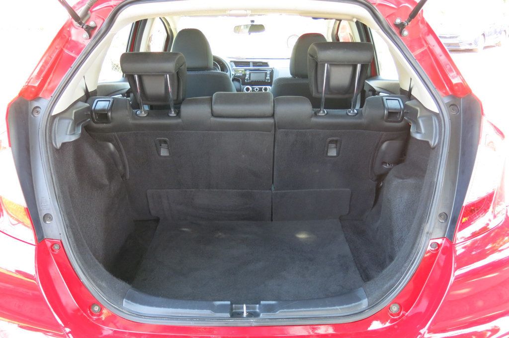 2019 Honda Fit LX photo 16