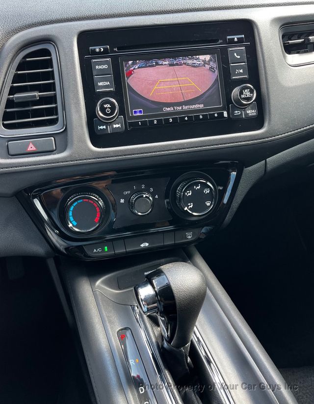 2019 Honda HR-V LX 2WD CVT - 23083023 - 18