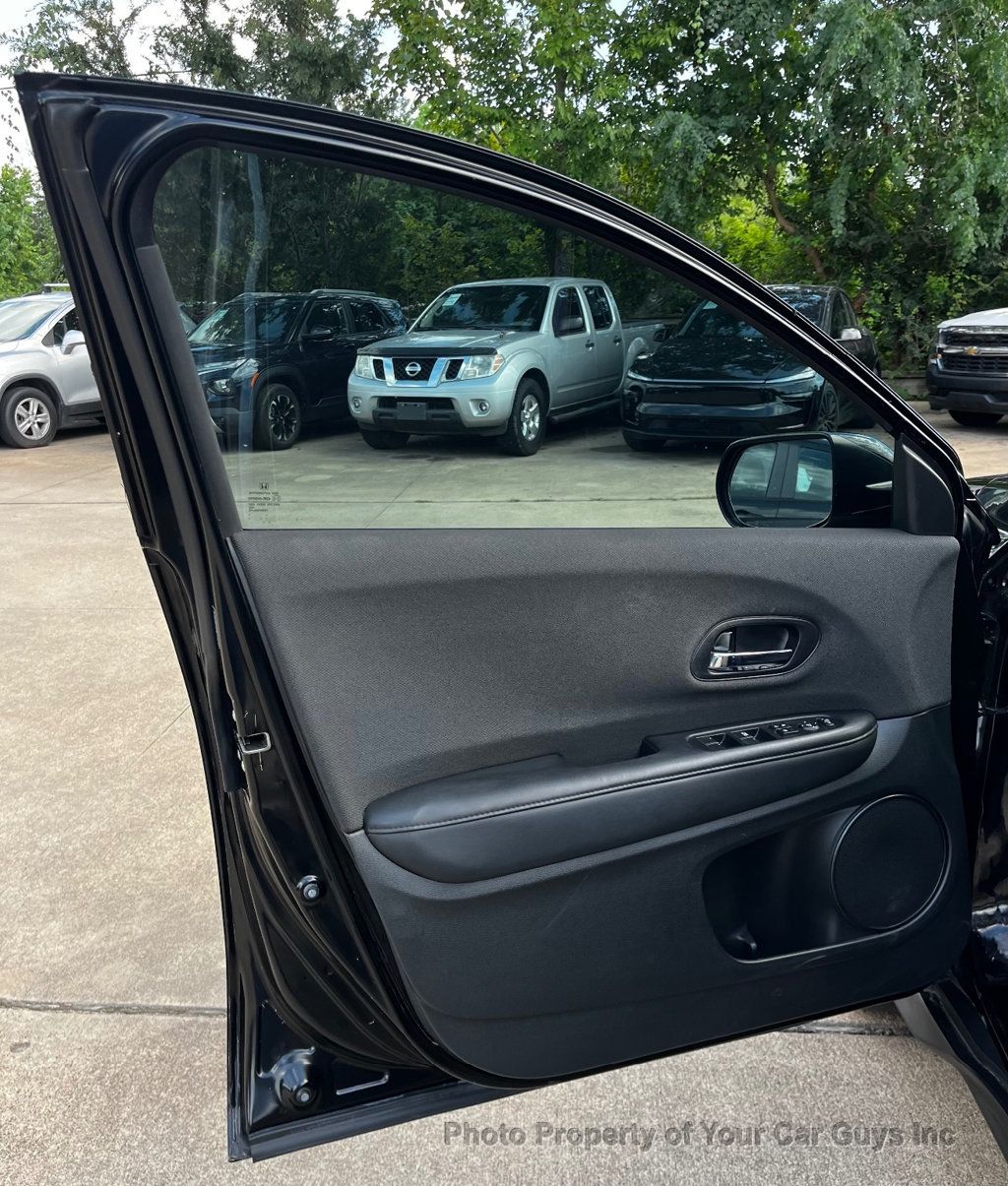 2019 Honda HR-V LX 2WD CVT - 23083023 - 28