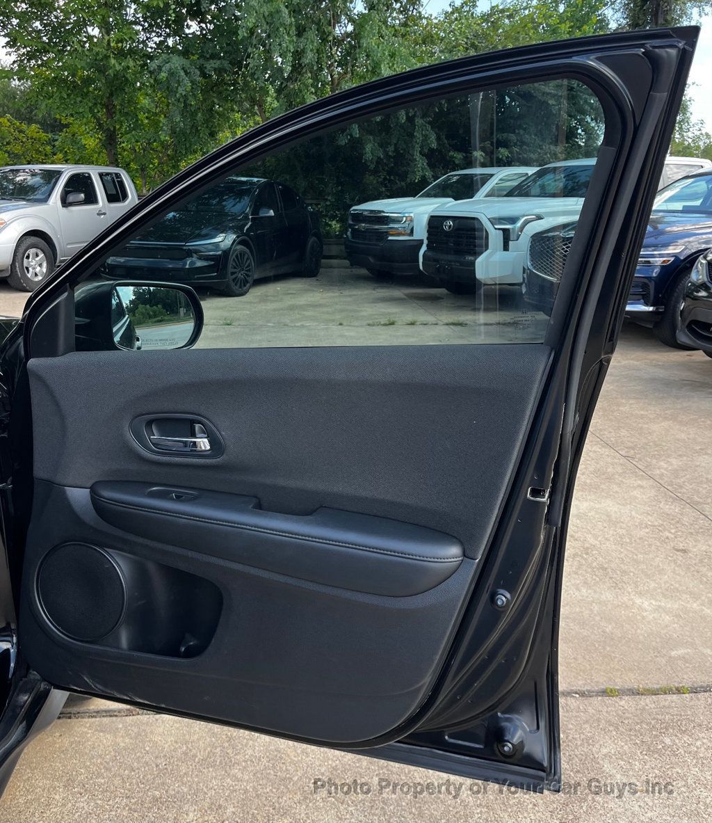 2019 Honda HR-V LX 2WD CVT - 23083023 - 29