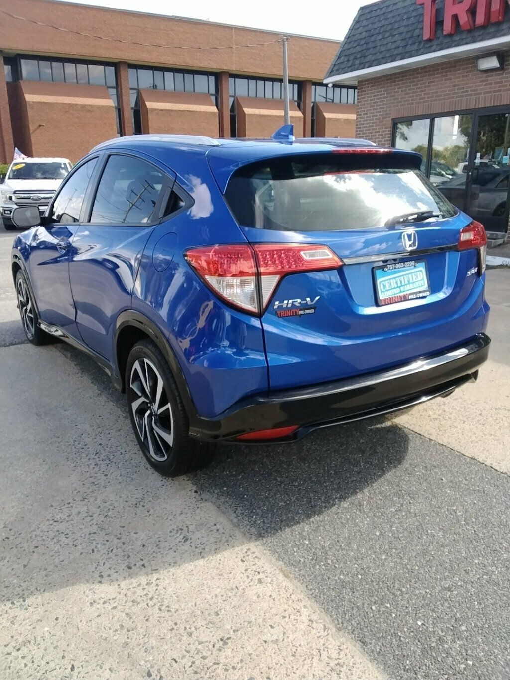 2019 Honda HR-V Sport 2WD photo 2