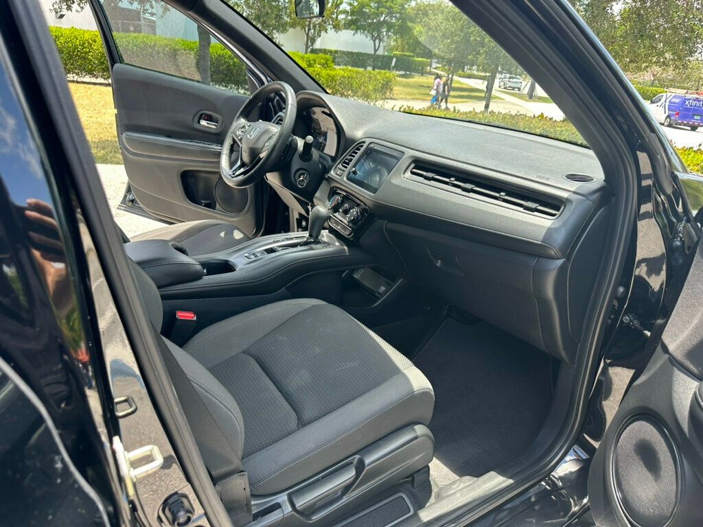 2019 Honda HR-V Sport 2WD CVT - 22431571 - 5