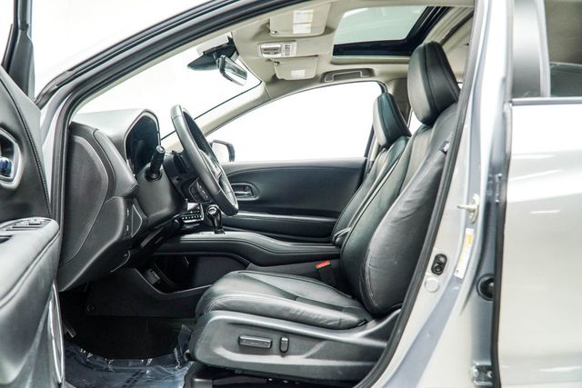 2019 Honda HR-V Touring AWD CVT - 23017960 - 35