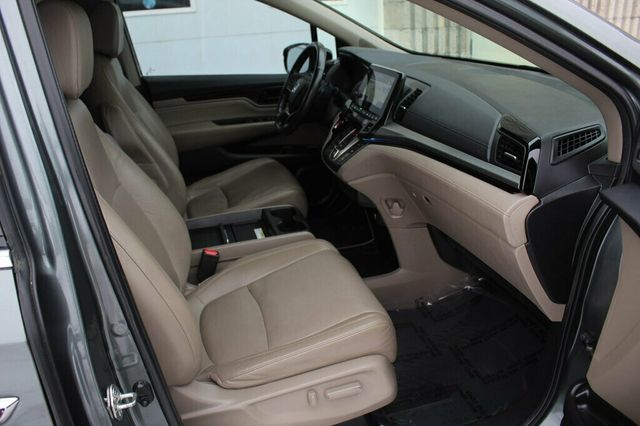 2019 Honda Odyssey ELITE DVD, RES NAVIGATION, LEATHER,MOONROOF NEW TIRES - 22945017 - 7