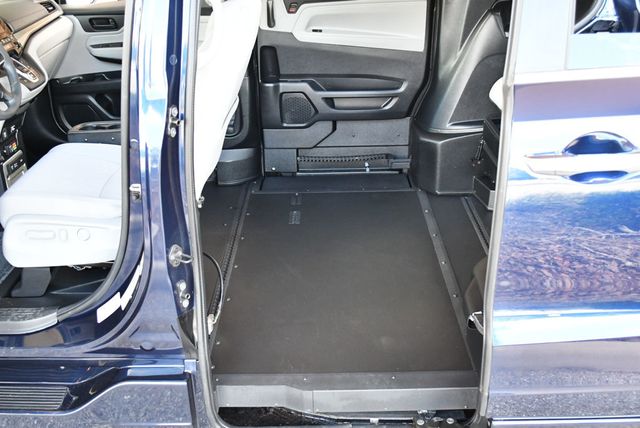 2019 Honda Odyssey EX Braun XI-R Mobility Conversion Van - 23010069 - 19