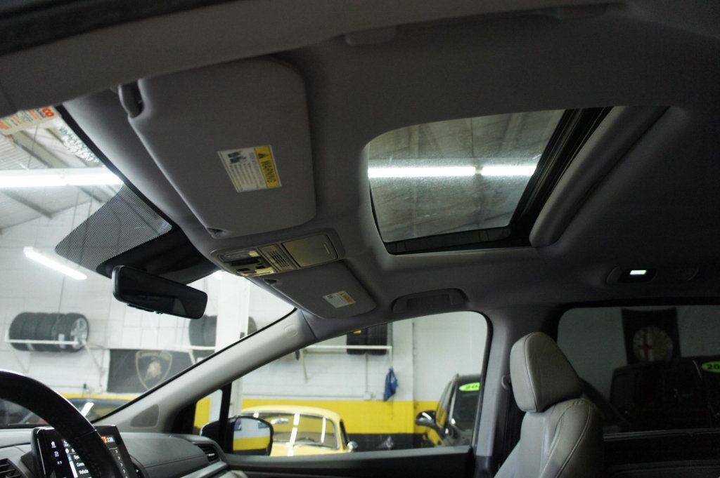 2019 Honda Odyssey EX-L photo 32