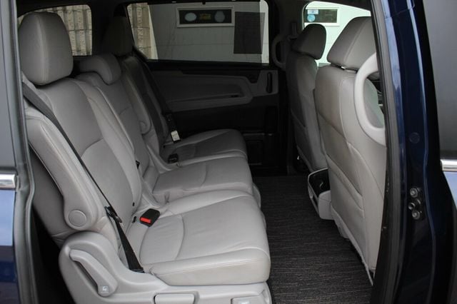 2019 Honda Odyssey ONE OWNER EXL W/ LEATHER, MOONROOF - 22938040 - 9