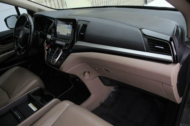 2019 Honda Odyssey ON SALE ..ELITE DVD, RES NAVIGATION, LEATHER,MOONROOF NEW TIRES - 22945017 - 8