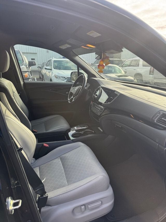 2019 Honda Passport Elite AWD - 22937269 - 26