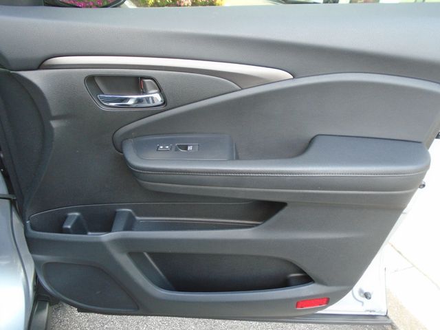 2019 Honda Passport Sport AWD - 22552933 - 23