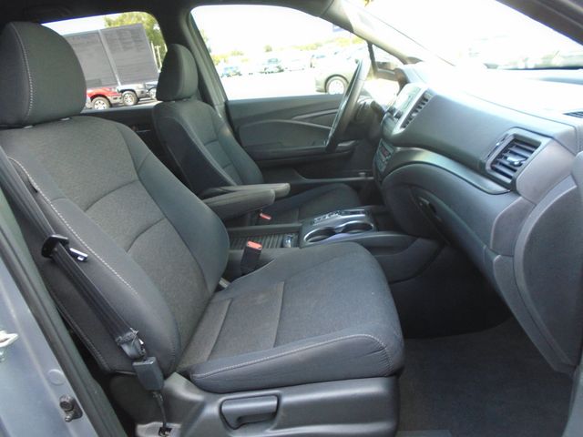 2019 Honda Passport Sport AWD - 22552933 - 24